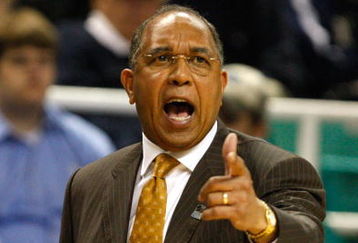 GREENSBORO, NC - MARCH 19:  Head coach Tubby Smith of the Minnesota Golden Gophers yells to his team against the Texas Longhorns during the first round of the NCAA Division I Men's Basketball Tournament at the Greensboro Coliseum on March 19, 2009 in Greensboro, North Carolina.  (Photo by Streeter Lecka/Getty Images)