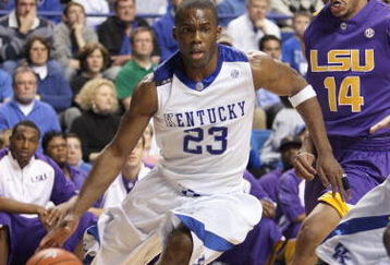 LEXINGTON, KY - FEBRUARY 28:  Jodie Meeks #23 of the Kentucky Wildcats drives to the basket against Garrett Temple #14 of the LSU Tigers during the SEC game at Rupp Arena on February 28, 2009 in Lexington, Kentucky.  (Photo by Andy Lyons/Getty Images)