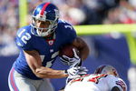 EAST RUTHERFORD, NJ - OCTOBER 19:  Steve Smith of the New York Giants is tackled by Walt Harris #27 of the San Francisco 49ers on October 19, 2008 at Giant Stadium in East Rutherford, New Jersey.  (Photo by Chris Trotman/Getty Images)