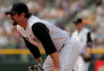 DENVER - MAY 31:  First baseman Todd Helton #17 of the Colorado Rockies plays defense against the San Diego Padres during MLB action at Coors Field on May 31, 2009 in Denver, Colorado. The Padres defeated the Rockies 5-2.  (Photo by Doug Pensinger/Getty Images)