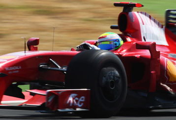 ISTANBUL, TURKEY - JUNE 07:  Felipe Massa of Brazil and Ferrari drives during the Turkish Formula One Grand Prix at Istanbul Park on June 7, 2009, in Istanbul, Turkey.  (Photo by Clive Mason/Getty Images)