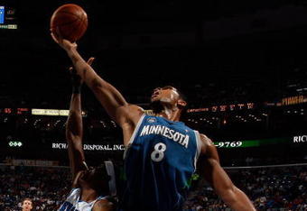 NEW ORLEANS - FEBRUARY 08:  Ryan Gomes #8 of the Minnesota Timberwolves  grabs a rebound over James Posey #41 of the New Orleans Hornets on February 8, 2009 in New Orleans, Louisiana.  NOTE TO USER: User expressly acknowledges and agrees that, by downloading and/or using this Photograph, user is consenting to the terms and conditions of the Getty Images License Agreement.  (Photo by Chris Graythen/Getty Images)