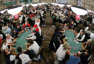 LAS VEGAS - JULY 30:  Players compete on the third day of the first round of the World Series of Poker no-limit Texas Hold 'em main event at the Rio Hotel & Casino July 30, 2006 in Las Vegas, Nevada. More than 8,600 players have registered to play in the main event. The final nine players will compete for the top prize of more than USD 11.7 million on the final table which begins August 10.  (Photo by Ethan Miller/Getty Images)