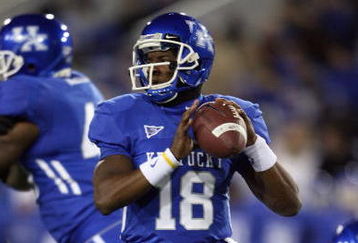 LEXINGTON, KY - NOVEMBER 15:  Randall Cobb #18 of the Kentucky Wildcats drops back to pass during the game against the Vanderbilt Commodores on November 15, 2008 at Commonwealth Stadium in Lexington, Kentucky.  (Photo by Andy Lyons/Getty Images)