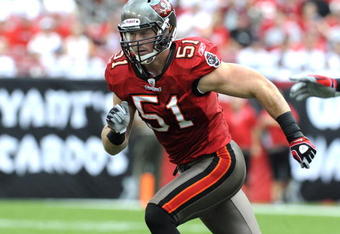 TAMPA, FL - NOVEMBER 30: Linebacker Barrett Ruud #51 of the Tampa Bay Buccaneers sets on defense against the New Orleans Saints at Raymond James Stadium on November 30, 2008 in Tampa, Florida.  (Photo by Al Messerschmidt/Getty Images) 