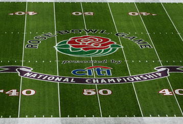 PASADENA, CA - JANUARY 04:  A view of the logo on the Rose Bowl field before the start of the BCS National Championship Rose Bowl Game between the USC Trojans and the Texas Longhorns on January 4, 2006 in Pasadena, California. (Photo by Donald Miralle/Getty Images)