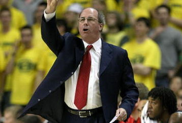 EUGENE, OR - MARCH 8:  Coach Kevin O'Neill of the Arizona Wildcats calls a play against the Oregon Ducks at MacArthur Court March 8, 2008 in Eugene, Oregon.  (Photo by Jonathan Ferrey/Getty Images)