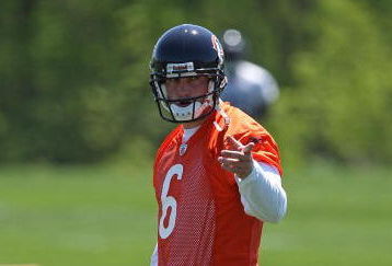 LAKE FOREST, IL - MAY 20: Jay Cutler #6 of the Chicago Bears participates during an organized team activity (OTA) practice on May 20, 2009 at Halas Hall in Lake Forest, Illinois. (Photo by Jonathan Daniel/Getty Images)