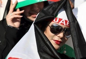 Uae-fans_crop_340x234