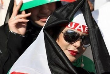 Uae-fans_feature