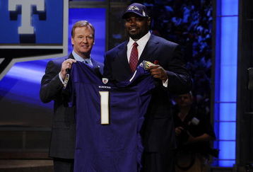 NEW YORK - APRIL 25:  NFL Commissioner Roger Goodell poses with Baltimore Ravens #23 draft pick Michael Oher at Radio City Music Hall for the 2009 NFL Draft on April 25, 2009 in New York City  (Photo by Jeff Zelevansky/Getty Images)