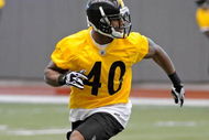 PITTSBURGH - MAY 01: Joe Burnett #40 of the Pittsburgh Steelers runs a route during rookie training camp at the Pittsburgh Steelers Practice Facility on May 1, 2009 in Pittsburgh, Pennsylvania. (Photo by Joe Sargent/Getty Images)