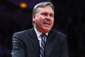 NEW YORK - MARCH 18:  Head coach Mike D'Antoni of the New York Knicks reacts at a referee against the New Jersey Nets at Madison Square Garden March 18, 2009 in New York City. NOTE TO USER: User expressly acknowledges and agrees that, by downloading and/or using this Photograph, User is consenting to the terms and conditions of the Getty Images License Agreement.  (Photo by Chris McGrath/Getty Images)