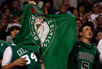 BOSTON - JUNE 08:  Boston Celtics fans hold up a banner in Game Two of the 2008 NBA Finals against the Los Angeles Lakers on June 8, 2008 at TD Banknorth Garden in Boston, Massachusetts. NOTE TO USER: User expressly acknowledges and agrees that, by downloading and/or using this Photograph, user is consenting to the terms and conditions of the Getty Images License Agreement.  (Photo by Kevin C. Cox/Getty Images)