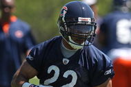 LAKE FOREST, IL - MAY 20: Matt Forte #22 of the Chicago Bears participates during an organized team activity (OTA) practice on May 20, 2009 at Halas Hall in Lake Forest, Illinois. (Photo by Jonathan Daniel/Getty Images)