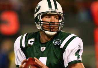 EAST RUTHERFORD, NJ - DECEMBER 28:  Brett Favre #4 of The New York Jets looks to pass against The Miami Dolphins during their game on December 28, 2008 at Giants Stadium in East Rutherford, New Jersey.  (Photo by Al Bello/Getty Images)
