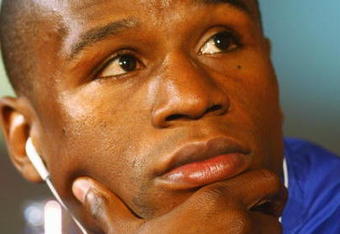 LONDON, ENGLAND - MAY 21:  Floyd Mayweather of America talks to the press as he announces the fight between himself and Juan Manuel Marquez of Mexico on May 21, 2009 in London, England. The fight's set to take place on July 18, 2009 at the MGM Grand in Las Vegas (Photo by Tom Shaw/Getty Images)