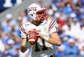 LEXINGTON, KY - SEPTEMBER 29: Quarterback Rusty Smith #11 of the Florida Atlantic Owls looks to pass the ball during the game against the Kentucky Wildcats at Commonwealth Stadium September 29, 2007 in Lexington, Kentucky. (Photo by Andy Lyons/Getty Images)