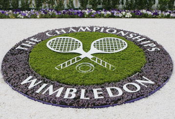 LONDON - JUNE 24:  Flowers show the Wimbledon logo during previews for the Wimbledon Lawn Tennis Championships at the All England Lawn Tennis and Croquet Club on June 24, 2007 in London, England.  (Photo by Julian Finney/Getty Images)