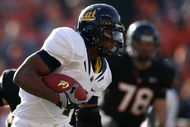 CORVALLIS, OR - NOVEMBER 15:  Jahvid Best #4 of the California Golden Bears runs the ball the Oregon State Beavers at Reser Stadium on November 15, 2008 in Corvalis, Oregon.  (Photo by Jonathan Ferrey/Getty Images)