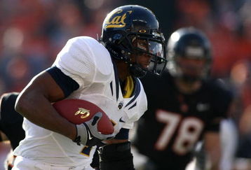 CORVALLIS, OR - NOVEMBER 15:  Jahvid Best #4 of the California Golden Bears runs the ball the Oregon State Beavers at Reser Stadium on November 15, 2008 in Corvalis, Oregon.  (Photo by Jonathan Ferrey/Getty Images)