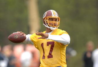 ASHBURN, VA - MAY 1:  Jason Campbell #17 of the Washington Redskins throws a pass during minicamp on May 1, 2009 at Redskins Park in Ashurn, Virginia.   (Photo by Mitchell Layton/Getty Images)
