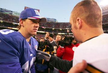EAST RUTHERFORD, NJ - DECEMBER 18: Ben Roethlisberger #7 of the Pittsburgh Steelers talks with Eli Manning #10 of the New York Giants after their game at Giants Stadium on December 18, 2004 in East Rutherford, New Jersey. The Steelers won 33-30. (Photo by Ezra Shaw/Getty Images)