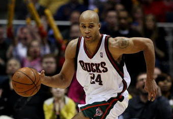 MILWAUKEE - FEBRUARY 09:  Richard Jefferson #24 of the Milwaukee Bucks brings the ball upcourt against the Houston Rockets on February 9, 2009 at the Bradley Center in Milwaukee, Wisconsin. The Bucks defeated the Rockets 124-112. NOTE TO USER: User expressly acknowledges and agreees that, by downloading and/or using this Photograph, User is consenting to the terms and conditions of the Getty Images License Agreement.  (Photo by Jonathan Daniel/Getty Images)