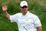 FARMINGDALE, NY - JUNE 22:  David Duval waves to the gallery after a birdie putt on the eighth green during the continuation of the final round of the 109th U.S. Open on the Black Course at Bethpage State Park on June 22, 2009 in Farmingdale, New York.  (Photo by Chris McGrath/Getty Images)