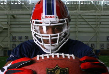 ORCHARD PARK, NY - MAY 01:  Aaron Maybin #58, 2009 first round draft pick of the Buffalo Bills  poses during Buffalo Bills minicamp at the Buffalo Bills Fieldhouse on May 1, 2009 in Orchard Park, New York.  (Photo by Rick Stewart/Getty Images)