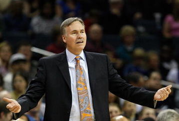 CHARLOTTE, NC - MARCH 28:  Head coach Mike D'Antoni of the New York Knicks argues a call during their game against the Charlotte Bobcats at Time Warner Cable Arena on March 28, 2009 in Charlotte, North Carolina.  NOTE TO USER: User expressly acknowledges and agrees that, by downloading and/or using this Photograph, user is consenting to the terms and conditions of the Getty Images License Agreement.  (Photo by Streeter Lecka/Getty Images)