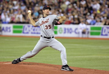 TORONTO - APRIL 6:  Justin Verlander #35 of the Detroit Tigers delivers the pitch during the Opening Day game against the Toronto Blue Jays at the Rogers Centre April 6, 2009 in Toronto, Ontario. (Photo by: Dave Sandford/Getty Images)