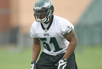 PHILADELPHIA - MAY 1: Linebacker Joe Mays #51 of the Philadelphia Eagles gets set during minicamp practice at the NovaCare Complex on May 1, 2009 in Philadelphia, Pennsylvania. (Photo by Hunter Martin/Getty Images)