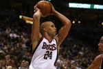 MILWAUKEE - FEBRUARY 18: Richard Jeferson #24 of the Milwaukee Bucks looks to pass against the Chicago Bulls on February 18, 2009 at the Bradley Center in Milwaukee, Wisconsin. The Bulls defeated the Bucks 113-104. NOTE TO USER: User expressly acknowledges and agreees that, by downloading and/or using this Photograph, User is consenting to the terms and conditions of the Getty Images License Agreement. (Photo by Jonathan Daniel/Getty Images)