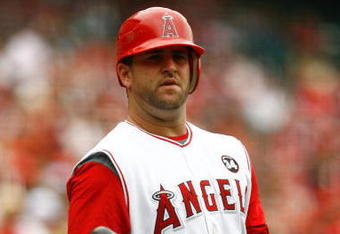 ANAHEIM, CA - MAY 31:  Mike Napoli # 44 of the Los Angeles Angels of Anaheim waits on deck to hit against the Seattle Mariners at Angel Stadium on May 31, 2009 in Anaheim, California.  (Photo by Jeff Gross/Getty Images)