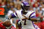 GLENDALE, AZ - DECEMBER 14:  Quarterback Tarvaris Jackson #7 of the Minnesota Vikings motions to pass the ball during their NFL game against the Arizona Cardinals at the University of Phoenix Stadium on December 14, 2008 in Glendale, Arizona. The Vikings defeated the Cardinals 35-14. (Photo by Jeff Gross/Getty Images)