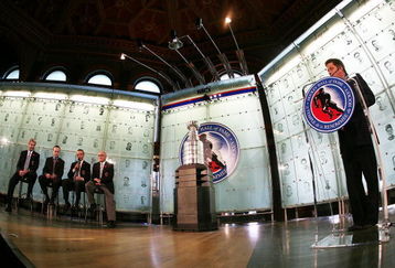 TORONTO - NOVEMBER 10: (L-R) Hall of Fame 2008 inductees Glenn Anderson, Jeff Chynoweth (son of inductee Ed Chynoweth), Igor Larionov and Ray Scapinello take part in a press conference moderated by Gord Stellick at the Hockey Hall of Fame November 10, 2008 in Toronto, Ontario, Canada.  (Photo by Bruce Bennett/Getty Images)