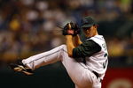 ST. PETERSBURG, FL - APRIL 6:  Pitcher James Shields #33 of the Tampa Bay Devil Rays delivers a pitch against the Toronto Blue Jays on April 6, 2007 at Tropicana Field in St. Petersburg, Florida. (Photo by Eliot J. Schechter/Getty Images)