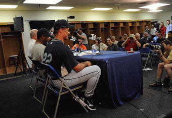 PEORIA, AZ - FEBRUARY 21:  (R-L) Manager Don Wakamatsu, Ken Griffey Jr. and General manager Jack Zduriencik of the Seattle Mariners during a press conference  on February 21, 2009 in Peoria, Arizona.  (Photo by Ronald Martinez/Getty Images)