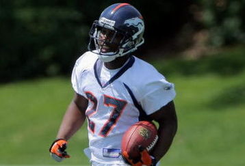 ENGLEWOOD, CO - JUNE 12:  First round draft pick running back Knowshon Moreno #27 of the Denver Broncos runs the ball during minicamp practice at the Broncos Dove Valley training facility on June 12, 2009 in Englewood, Colorado.  (Photo by Doug Pensinger/Getty Images)