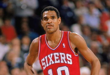 1989:  Maurice Cheeks #10 of the Philadelphia 76ers rests during the 1988-1989 NBA season game. (Photo by Otto Greule Jr/Getty Images) 