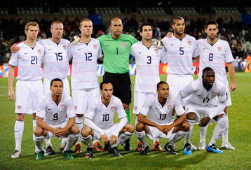 BLOEMFONTEIN, SOUTH AFRICA - JUNE 24:  USA team poses for photo before their match against Spain during the FIFA Confederations Cup Semi Final match between Spain and USA at the Free State stadium on June 24, 2009 in Bloemfontein, South Africa. USA won, 2-0, to advance to the finals.  (Photo by Kevork Djansezian/Getty Images)