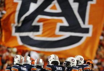 AUBURN, AL - SEPTEMBER 20:  The special teams unit of the Auburn Tigers prepare for a kick-off after the offense scored against the LSU Tigers at Jordan-Hare Stadium on September 20, 2008 in Auburn, Alabama. LSU defeated Auburn 26-21.  (Photo by Doug Benc/Getty Images)