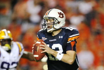 AUBURN, AL - SEPTEMBER 20:  Quarterback Chris Todd #12 of the Auburn Tigers rolls out to pass against the LSU Tigers at Jordan-Hare Stadium on September 20, 2008 in Auburn, Alabama. LSU defeated Auburn 26-21.  (Photo by Doug Benc/Getty Images)