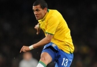 2571899083-soccer-international_crop_340x234