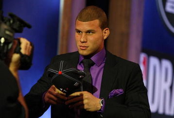 NEW YORK - JUNE 25:  First overall draft pick by the Los Angeles Clippers,  Blake Griffin is congratulated by members of his entourage during the 2009 NBA Draft at the Wamu Theatre at Madison Square Garden June 25, 2009 in New York City. NOTE TO USER: User expressly acknowledges and agrees that, by downloading and/or using this Photograph, User is consenting to the terms and conditions of the Getty Images License Agreement.  (Photo by Jim McIsaac/Getty Images)