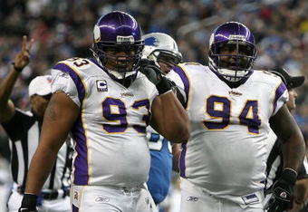 DETROIT - DECEMBER 07:  (L-R) Kevin Williams #93 and Pat Williams #94 of the Minnesoa Vikings in action during the NFL game against the Detroit Lions at Ford Field on December 7, 2008 in Detroit, Michigan.  The Vikings defeated the Lions 20-16.  (Photo by Christian Petersen/Getty Images)