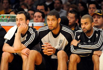 LOS ANGELES, CA - JANUARY 25:  (L-R) Manu Ginobili #20, Tim Duncan #21, and Tony Parker #9 of the San Antonio Spurs watch from the sidelines during the third quarter against the Los Angeles Lakers at the Staples Center on January 25, 2009 in Los Angeles, California.  The Lakers defeated the Spurs 99-85.  NOTE TO USER:  User expressly acknowledges and agrees that, by downloading and/or using this photograph, User is consenting to the terms and conditions of the Getty Images License Agreement.  (Photo by Harry How/Getty Images)