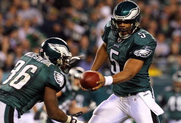 PHILADELPHIA - DECEMBER 15:  Quarterback Donovan McNabb #5 of the Philadelphia Eagles hands off the ball to Brian Westbrook #36 against the Cleveland Browns on December 15, 2008 at Lincoln Financial Field in Philadelphia, Pennsylvania.  (Photo by Jim McIsaac/Getty Images)