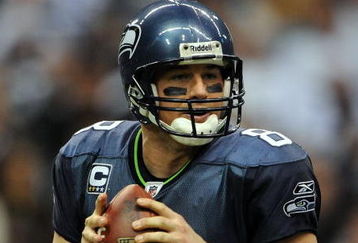 IRVING, TX - NOVEMBER 27:  Quarterback Matt Hasselbeck #8 of the Seattle Seahawks drops back to pass against the Dallas Cowboys in the first quarter at Texas Stadium on November 27, 2008 in Irving, Texas.  (Photo by Ronald Martinez/Getty Images)